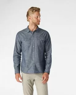 Stio Men's Ashton Chambray Shirt