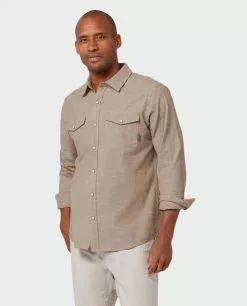 Stio Men's Ashton Chambray Shirt
