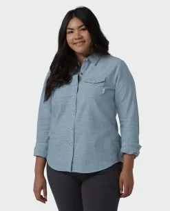 Stio Women's Ashton Chambray Shirt
